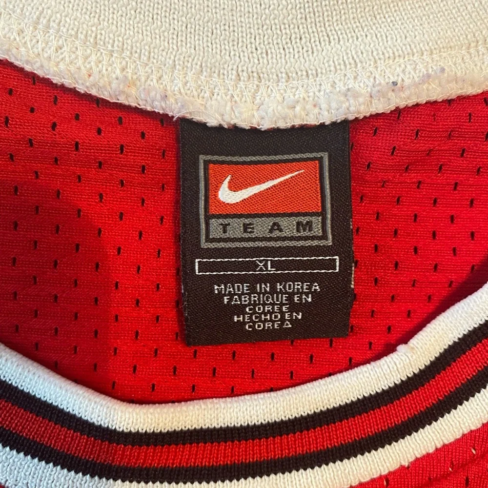 Michael Jordan #23 Basketball Jersey - Picture 6 of 9